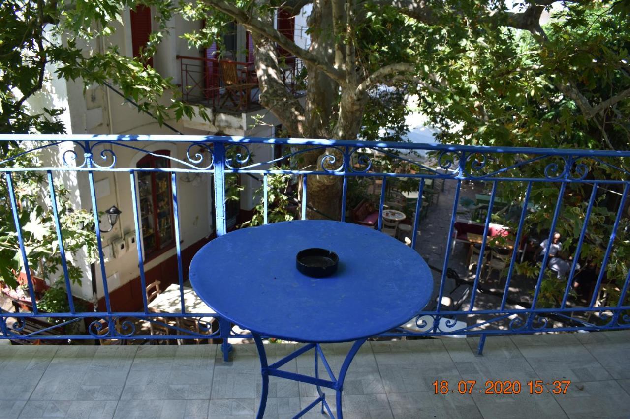The Central House! Raches  Exterior photo